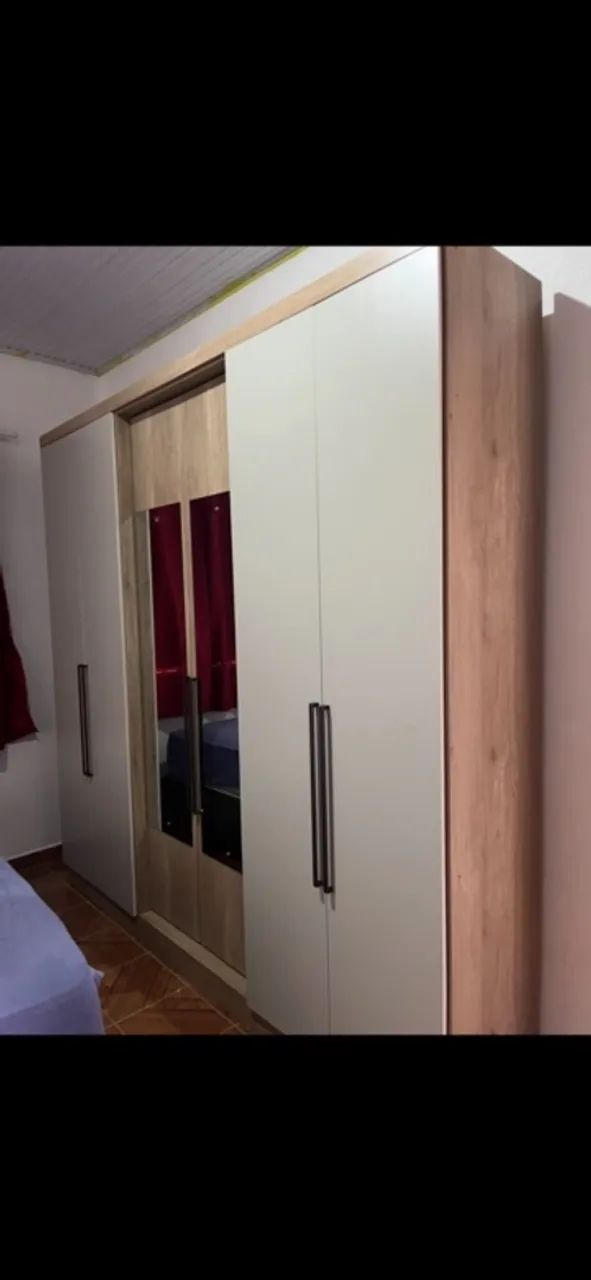 Guarda roupa à venda 