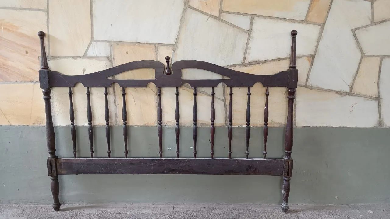 Cama tradicional Antiga Em Mogno  - Foto 2