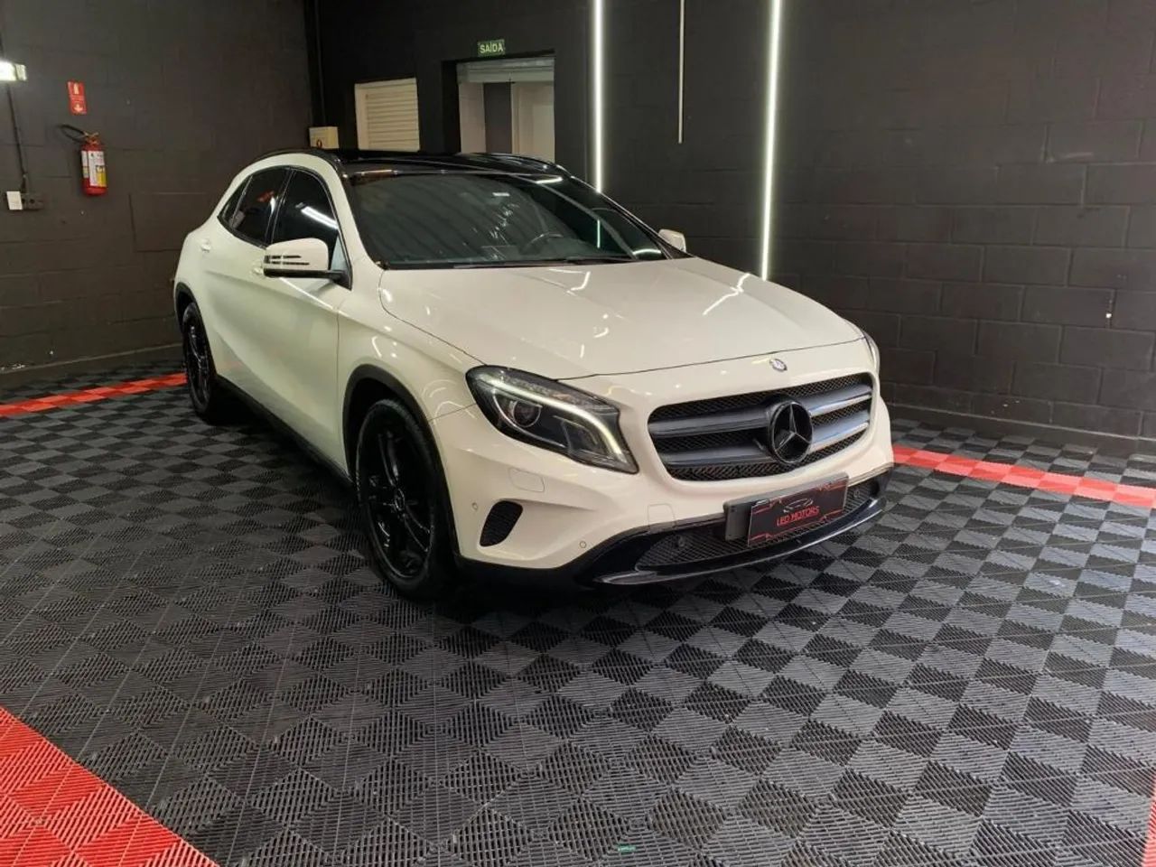 Mercedes-Benz GLA 200 Vis. Black ED. 1.6 TB 16V Aut. 2015