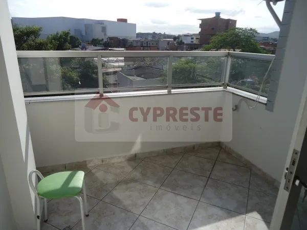 Apartamento com 3 Quartos para aluguel, 90m² - Foto 4