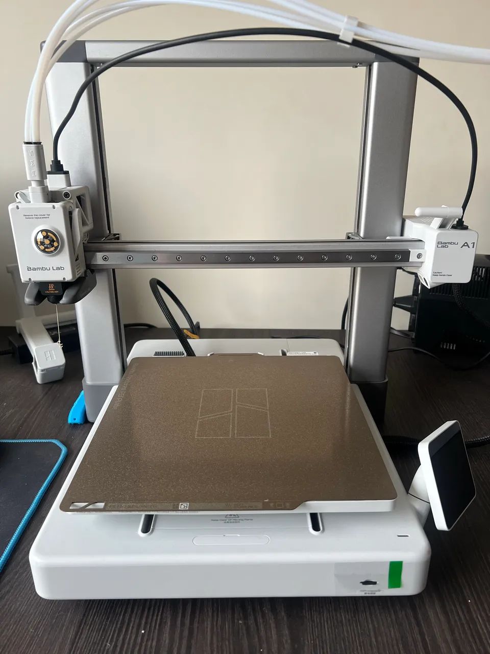 Bambu Lab A1 + Combo AMS + 5 Filamentos usados