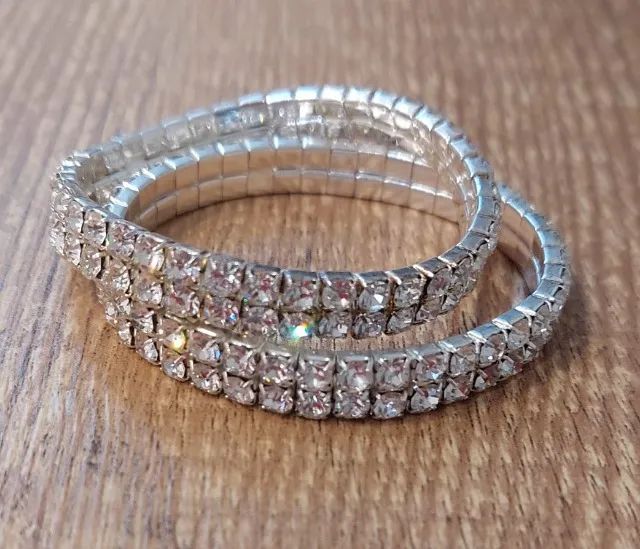 Broche + 2 Pulseiras - Elegância e Brilho - Foto 4
