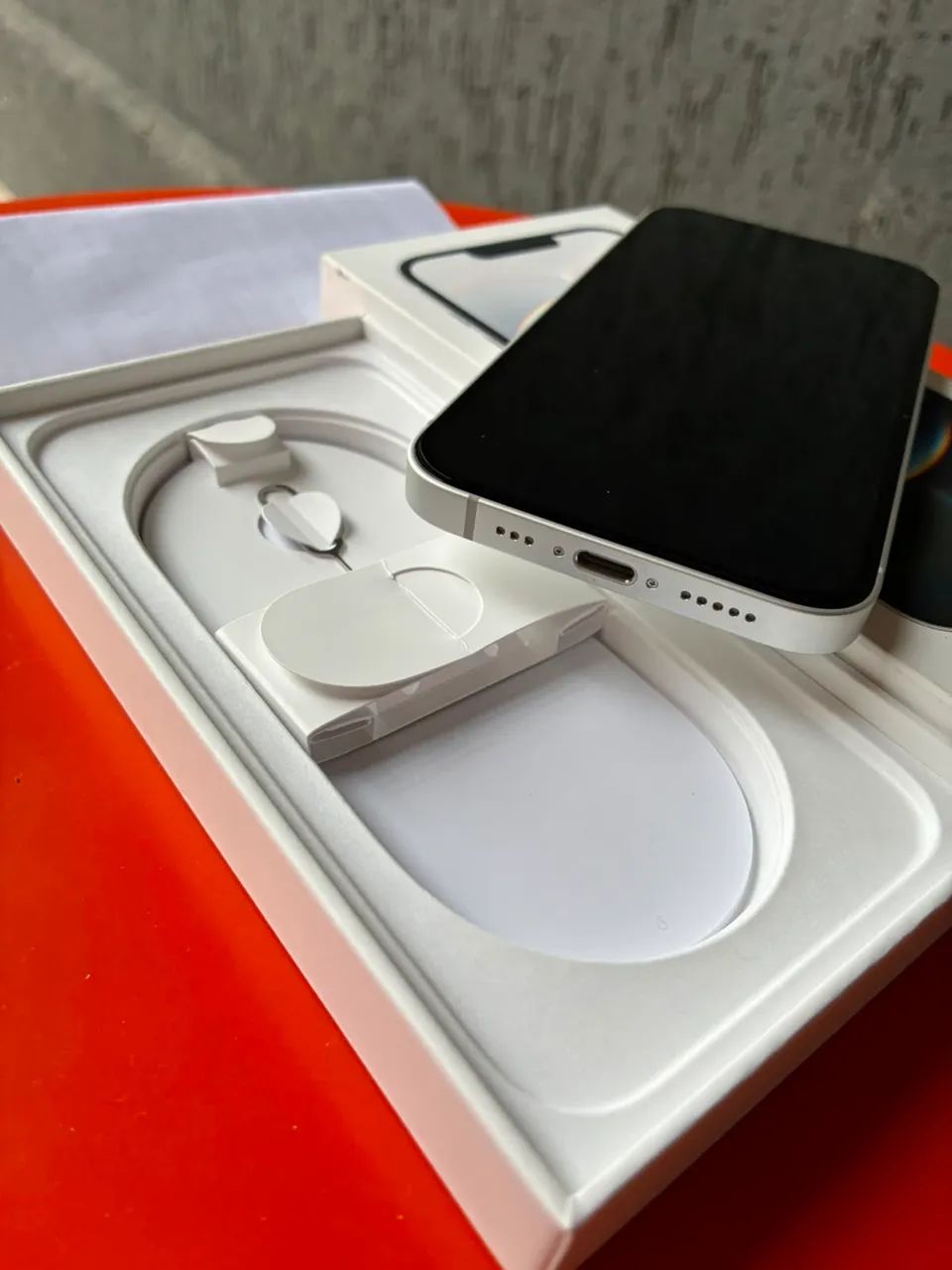 iPhone 16e 128GB - Foto 2