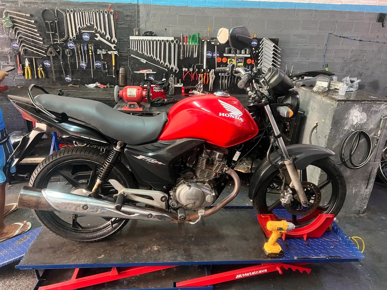 Ja pensou em fazer aquele extra vem pra JBL locacoes Motos disponíveis para aluguel - Foto 3