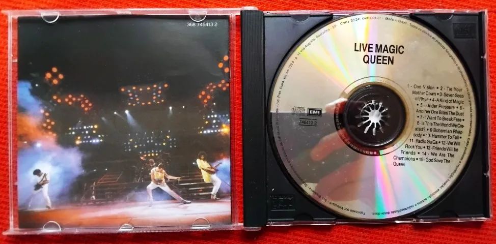 CD Queen Live Magic Original (midia semi nova) - Foto 3