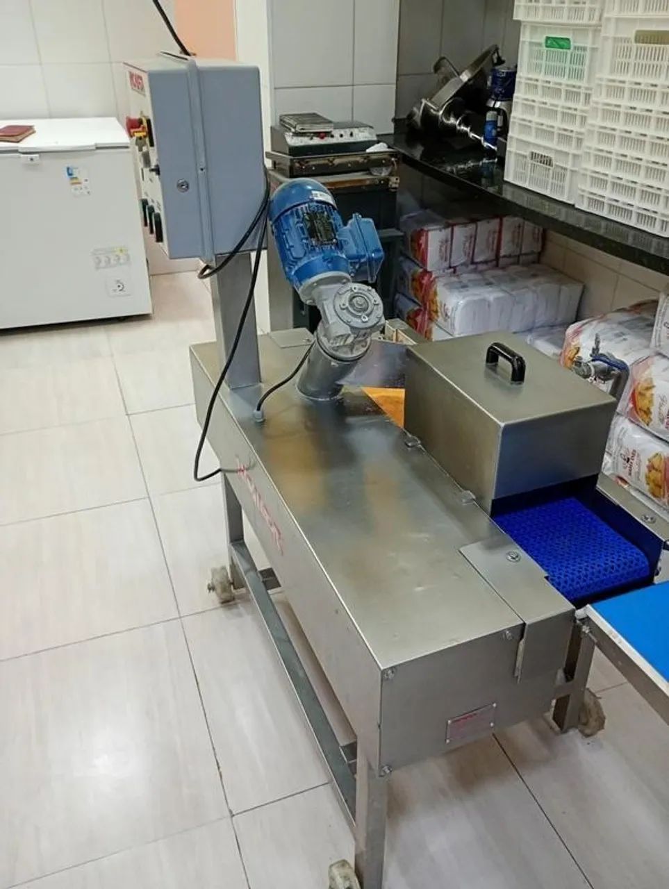 Empanadeira Combinada Compacta Incalfer ECC200 - Foto 3