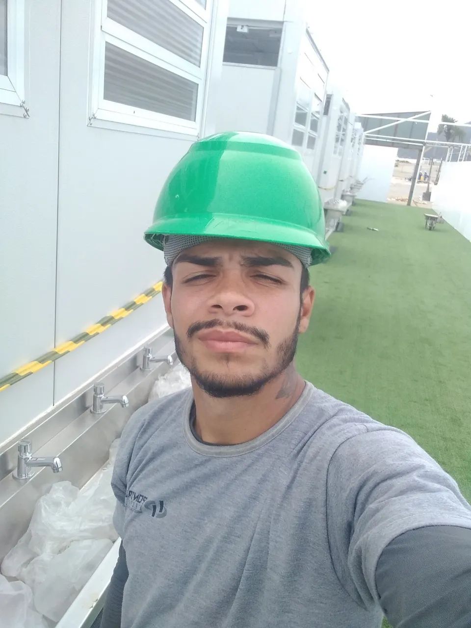 Instalador de Grama Sintética 