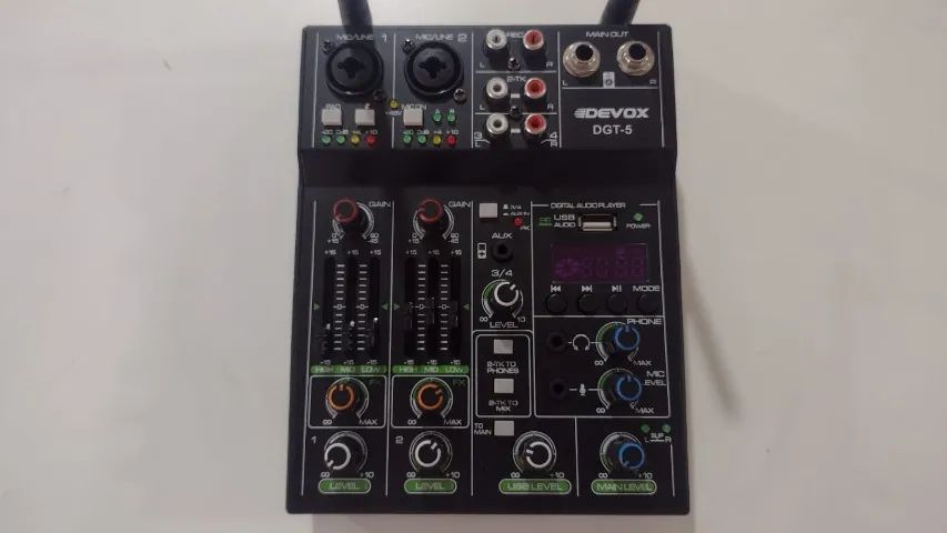 Mesa de Som Devox DGT-5 Com Microfones - Foto 5