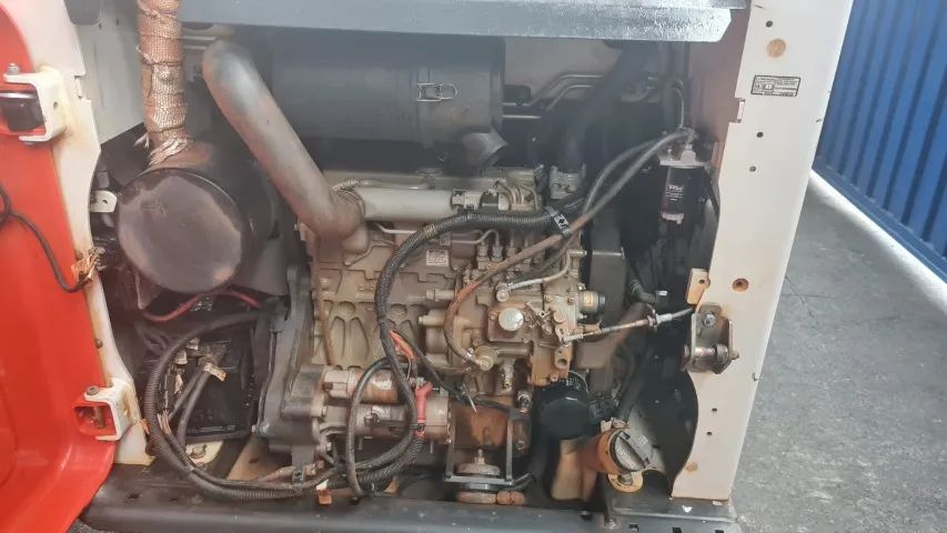 Minicarregadeira Bobcat S450 Ano 2023 Com 1255hs C Ar Cond. - Foto 6