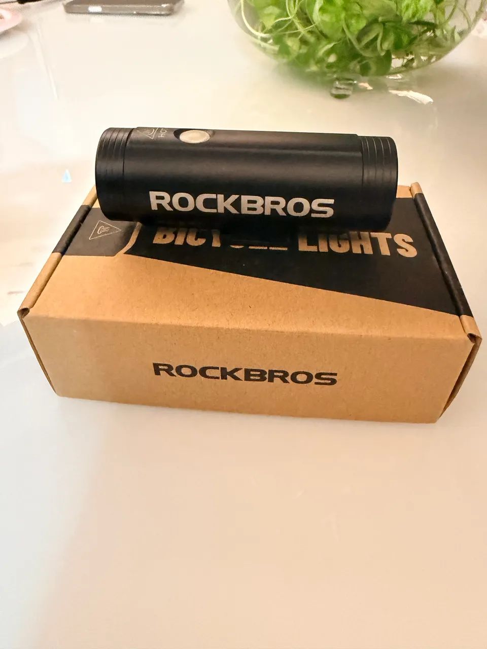 Lanterna Rockbros R1 - R$ 100,00