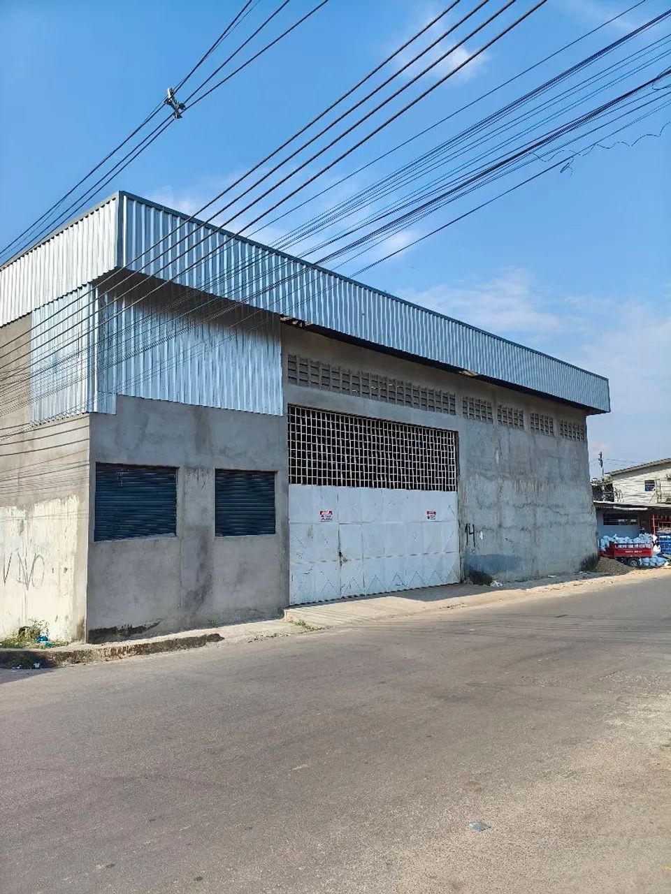 ALUGO GALPÃO 15 X 25