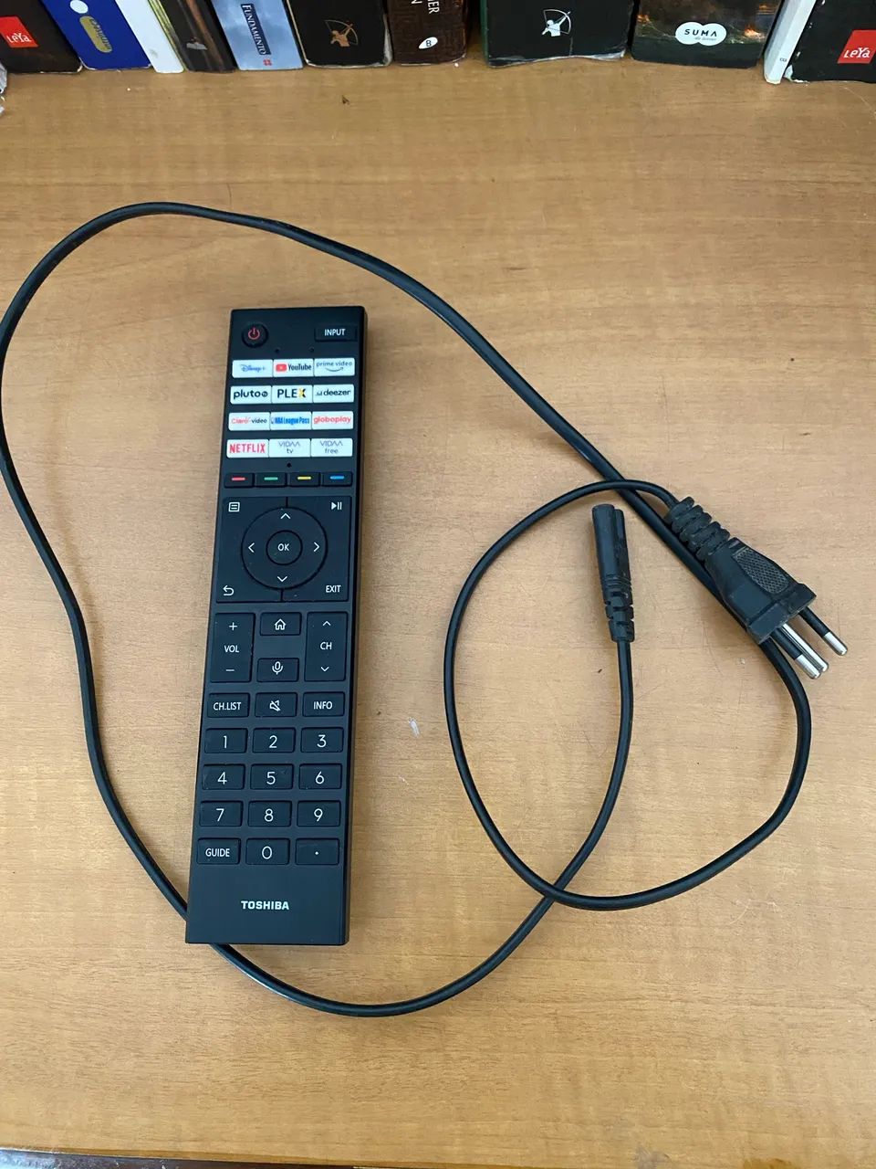 Vende se TV 60 polegadas Toshiba QLD 4K com controle e cabo original- com defeito  - Foto 5