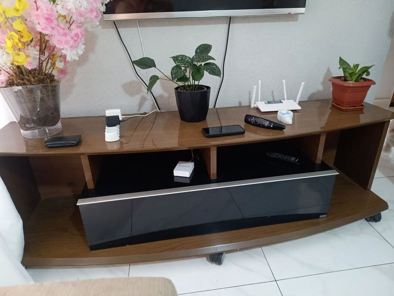 Lindo rack com gavetão e 4 vãos - Foto 4
