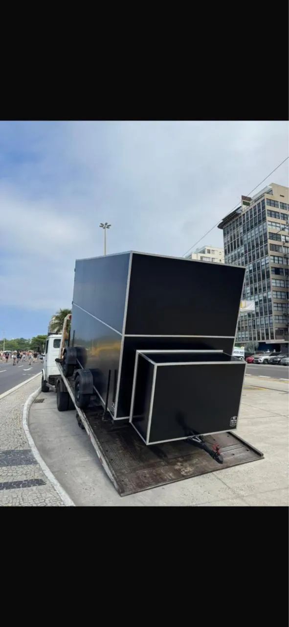 Trailer baú NOVO 4x2 usado 3 meses  - Foto 2
