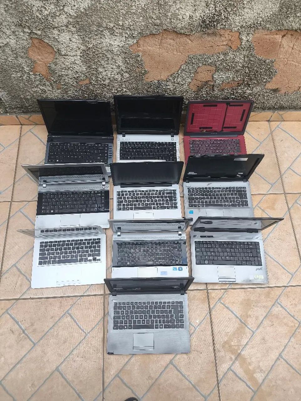 Lote com 10 notebooks para retirada de peças