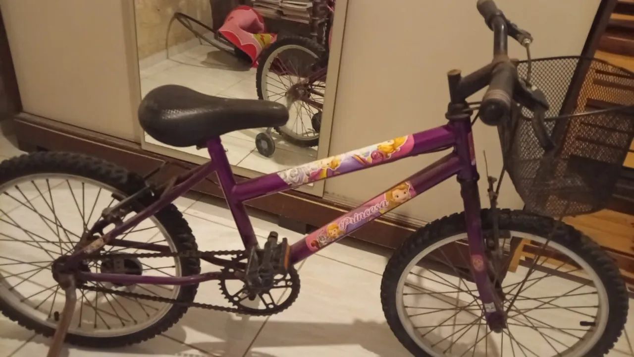 Bicicleta infantil aro 16 semi nova - Foto 2