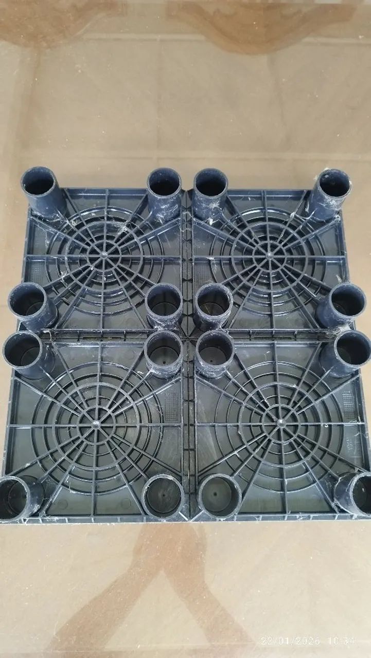 Paletes de plástico com revestimento 46x46 cm - Foto 2