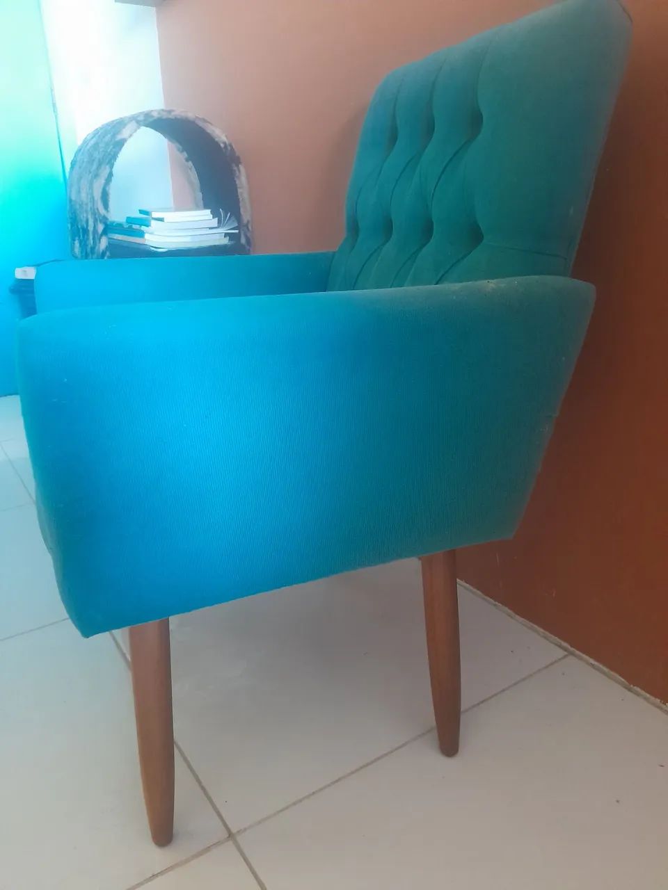 Poltrona capitonê azul - Foto 4