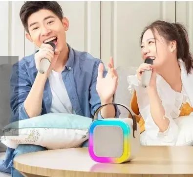 Caixinha De Som Karaokê C/ 2 Microfones Bluetooth Infantil - Foto 4