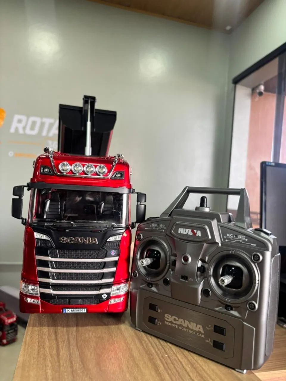 CAMINHÃO SCANIA DE CONTROLE REMOTO - Foto 2