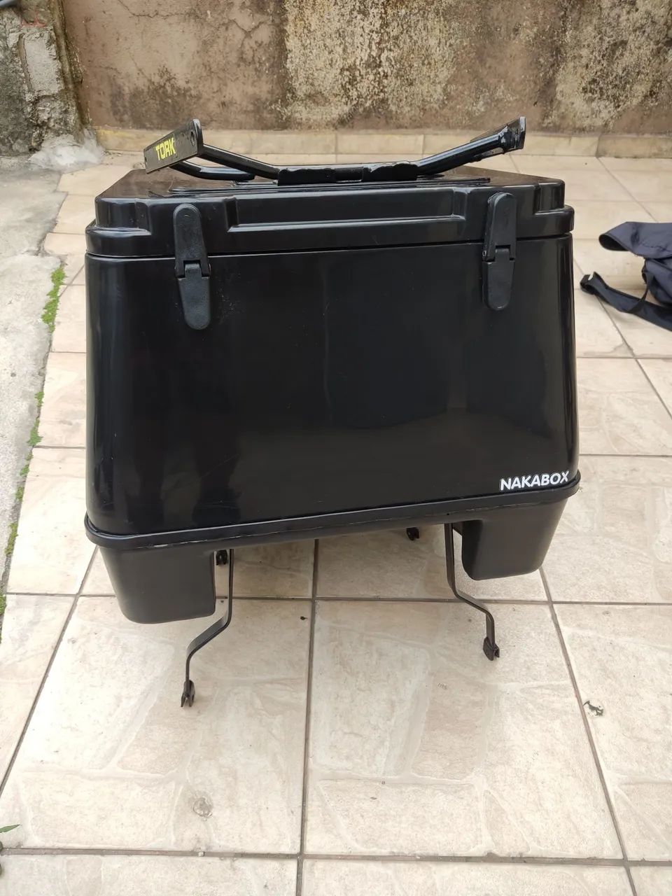 Baú de 80 litros com suporte  - Foto 5