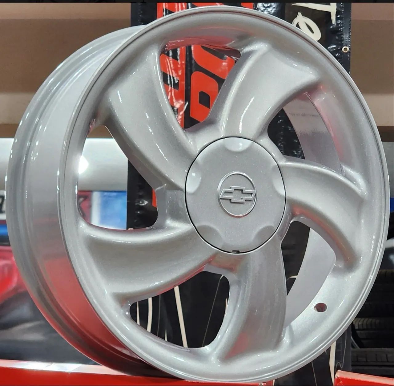 Roda Gm corsa millenium aro 18 nova  - Foto 3