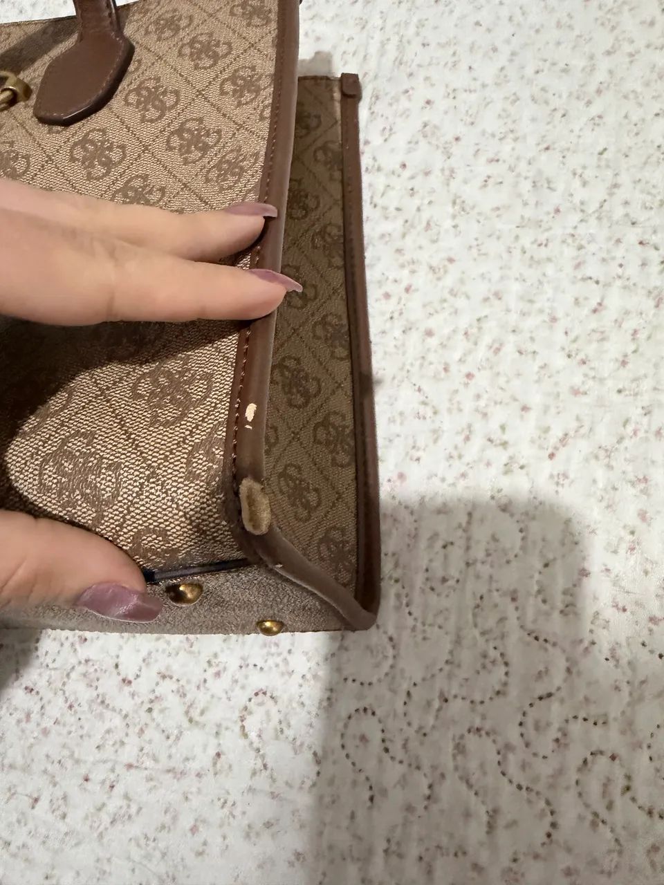 Bolsa Guess Izzy 2 - Foto 3