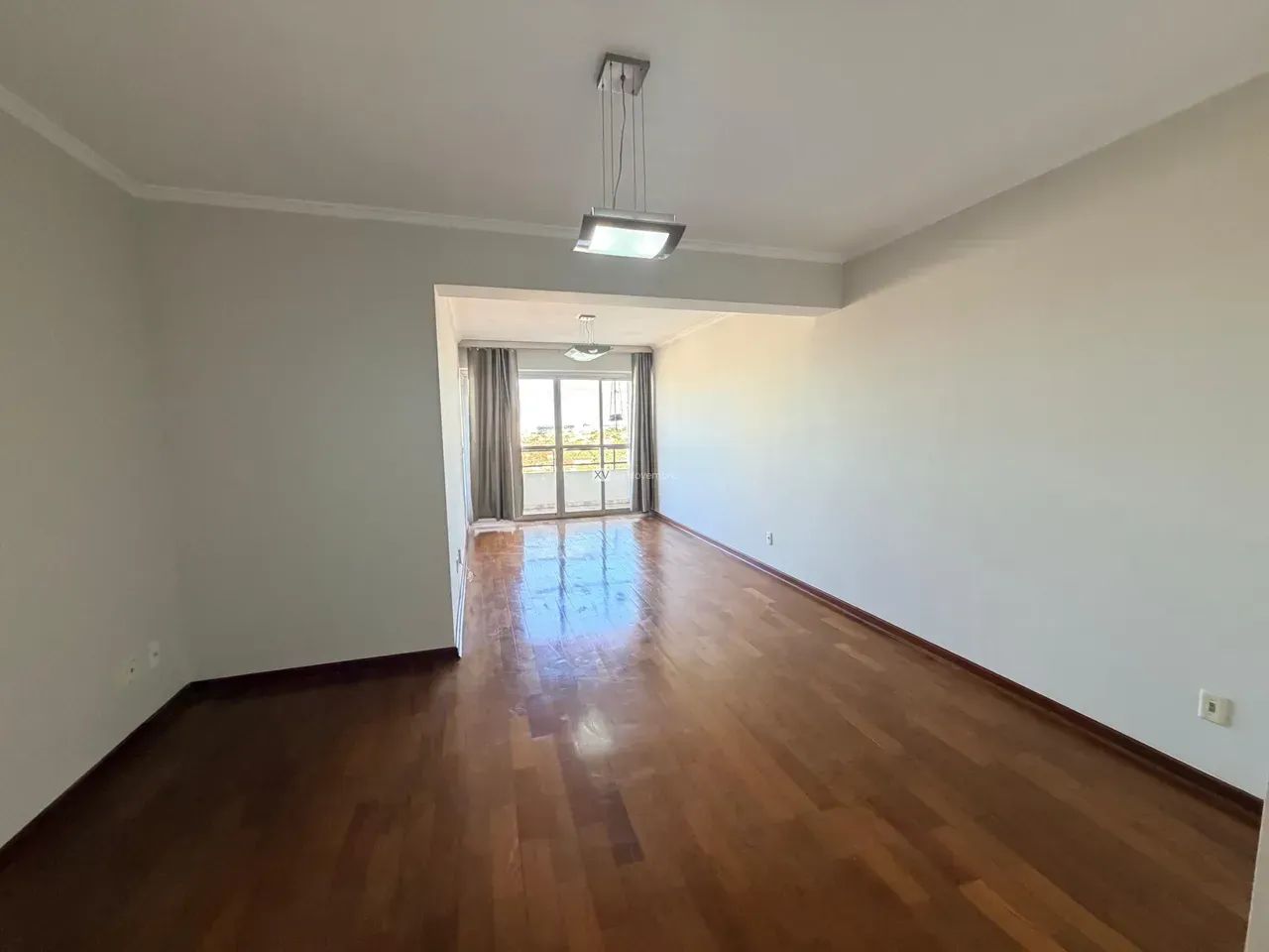 Apartamento 3 Quartos | Centro | Andar Alto com Varanda