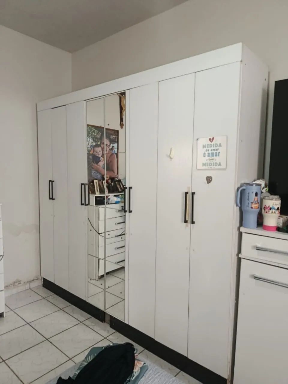 Guarda roupa 8 portas com espelho frontal 2,35x2,15m