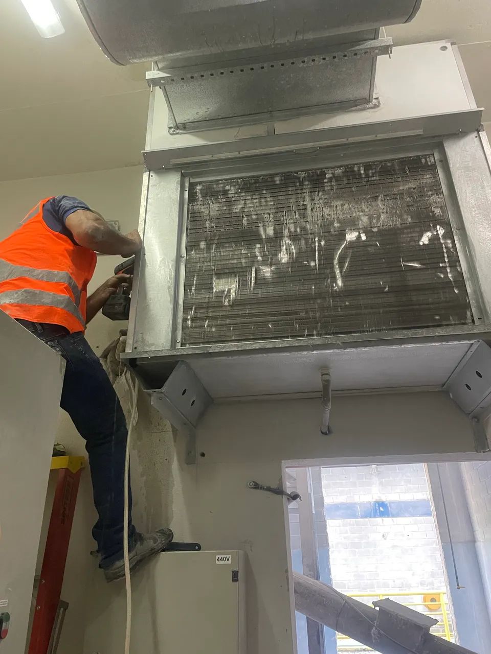 manutenção e higienização em ar condicionado split - Foto 3