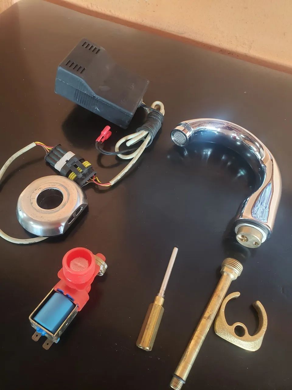 Torneira com sensor de acionamento - Foto 2