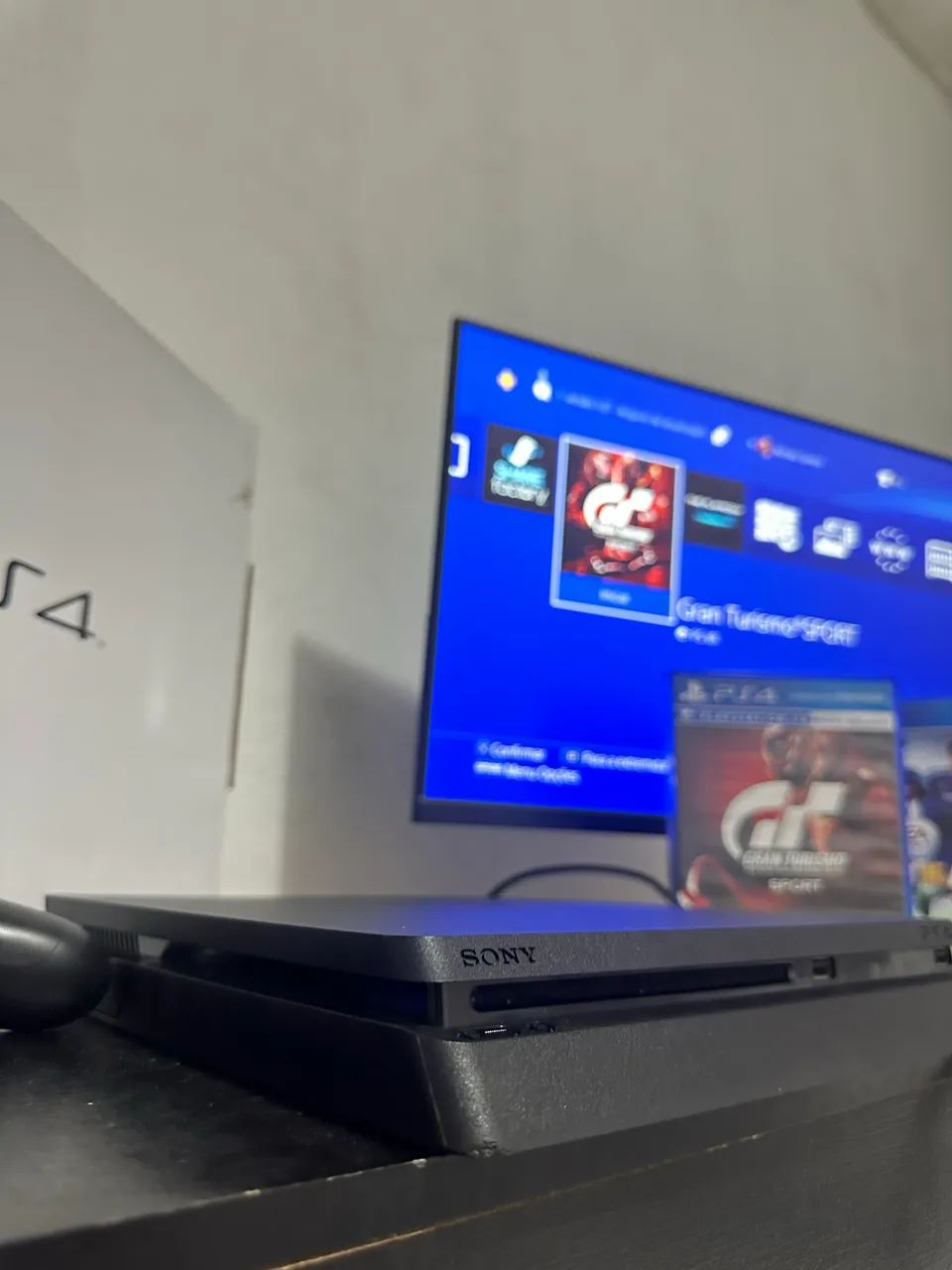 PlayStation 4 - impecável com caixa  - Foto 2