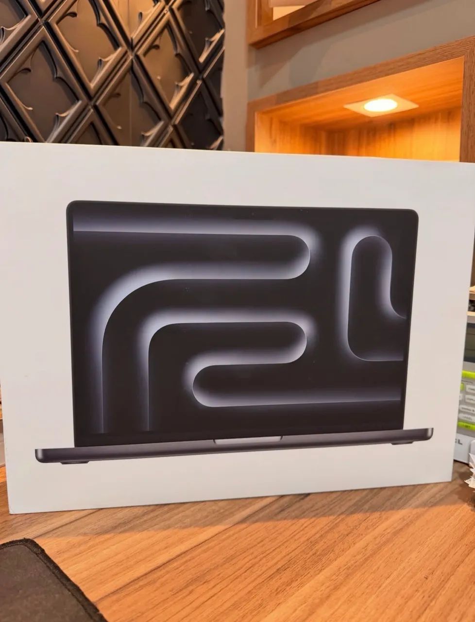 MacBook Pro M5 16/512GB LACRADO com NF
