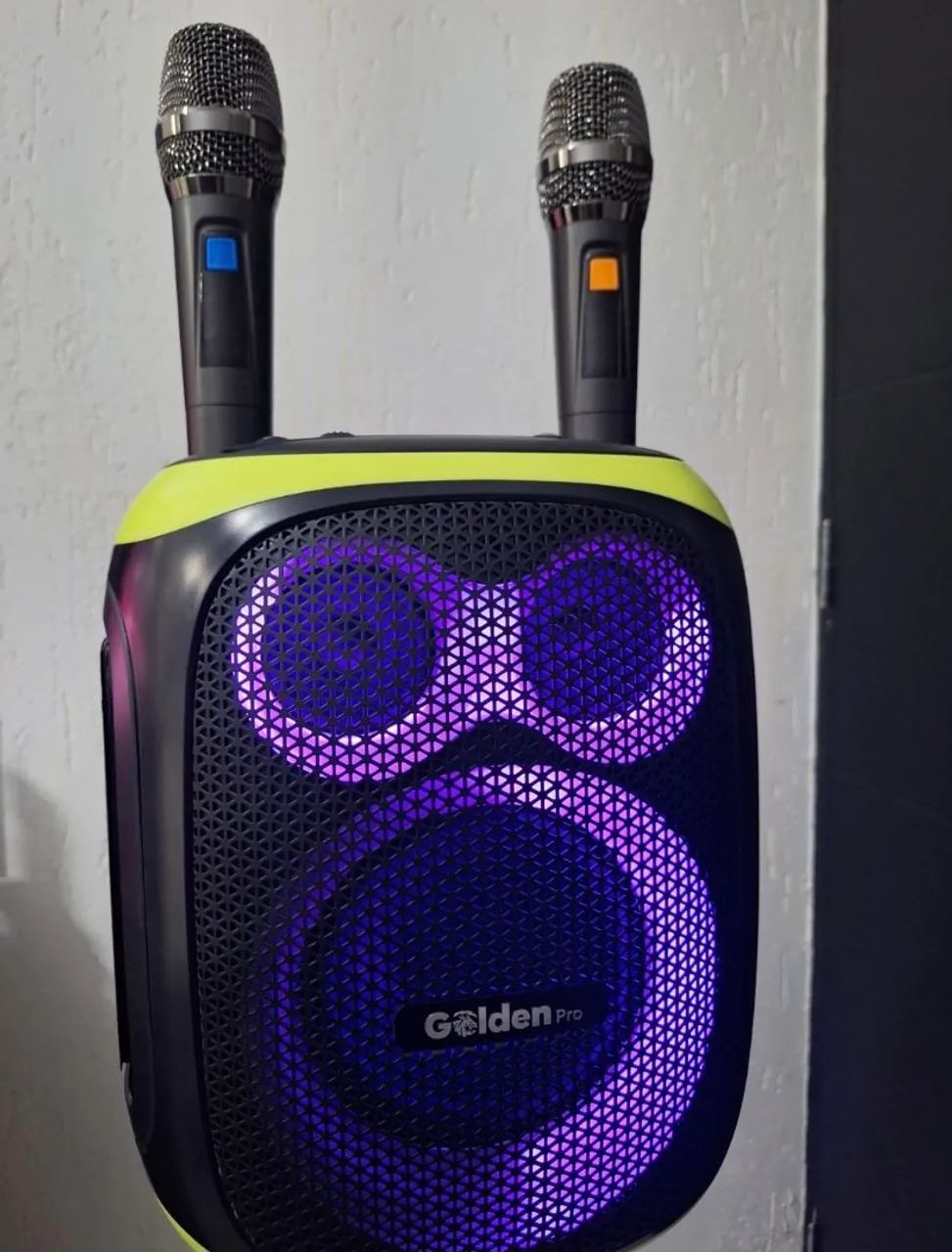 Caixa de Som Golden Pro + Pedestal + 2 Microfones Sem Fio | Completa - Foto 2