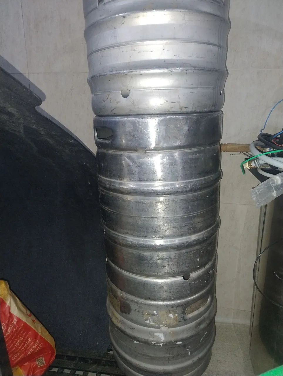 Barris de chopp dois de 30.e um de 50 litros  - Foto 3
