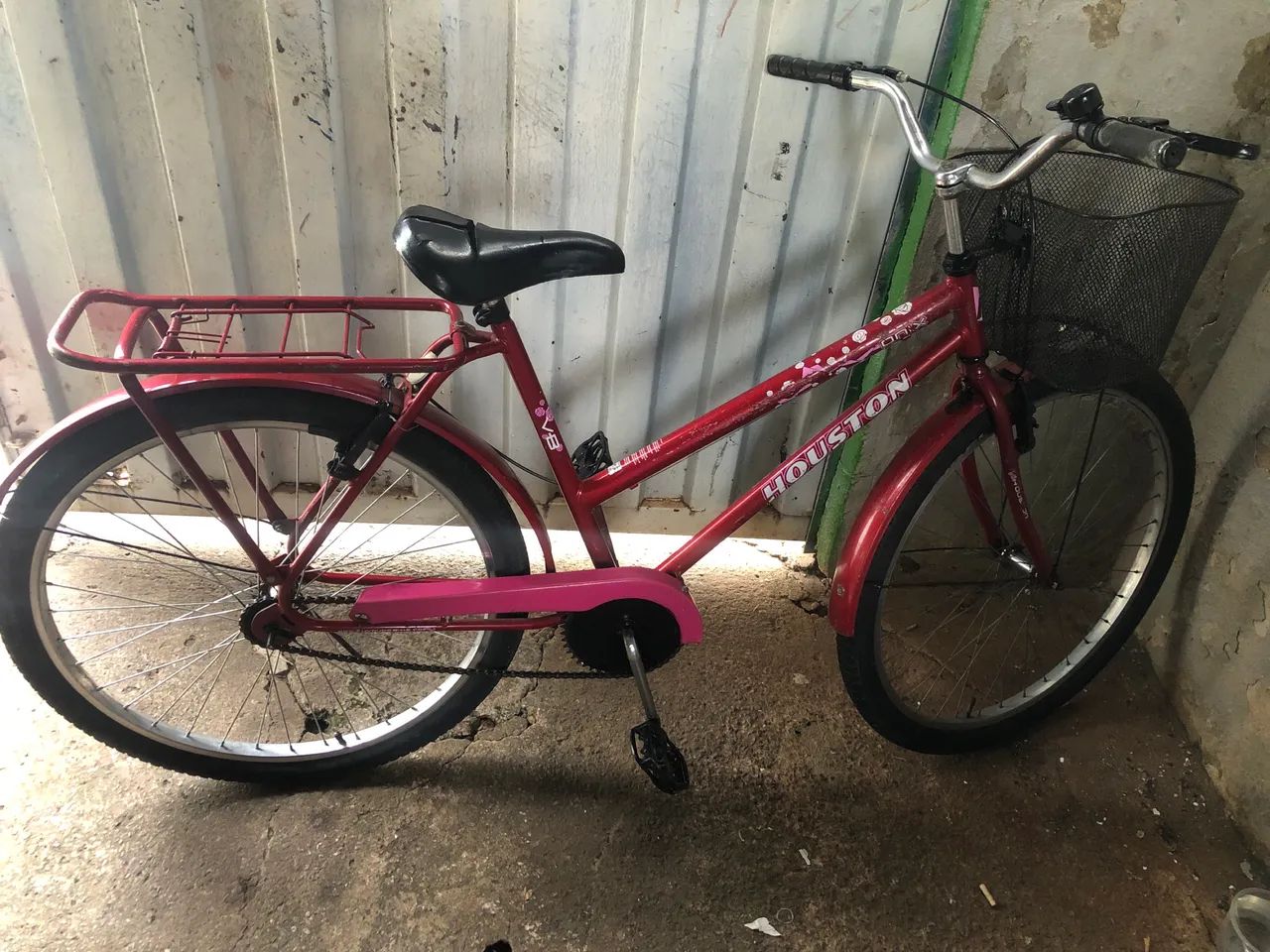 Bicicleta aro 26 feminina com cestinha