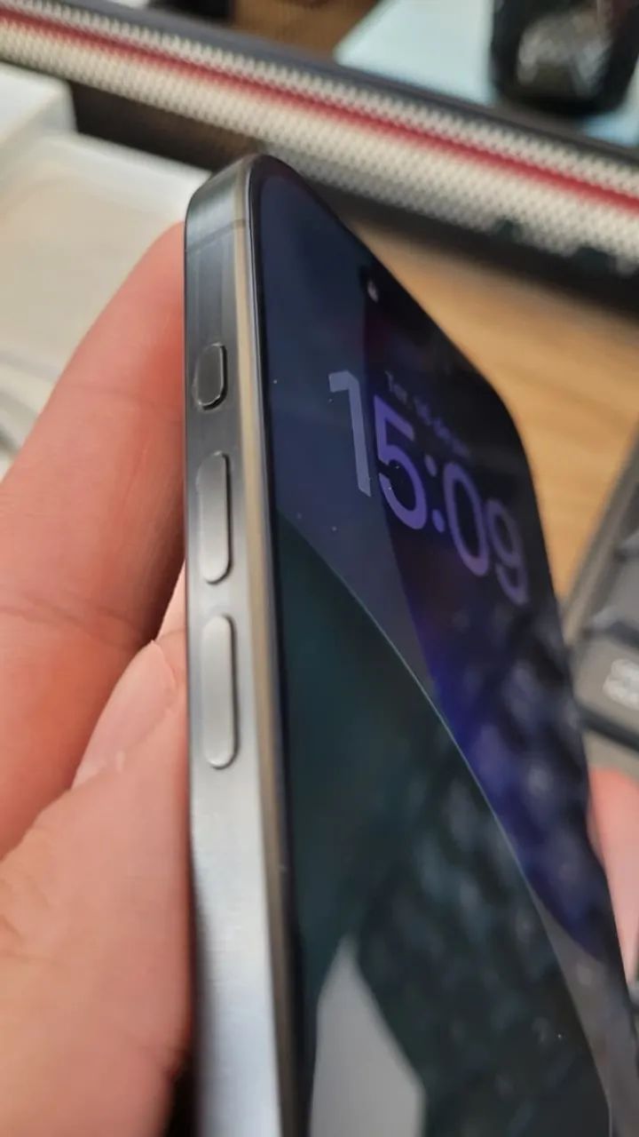 iPhone 15 Pro 256GB Black Titanium - Impecável - Foto 3