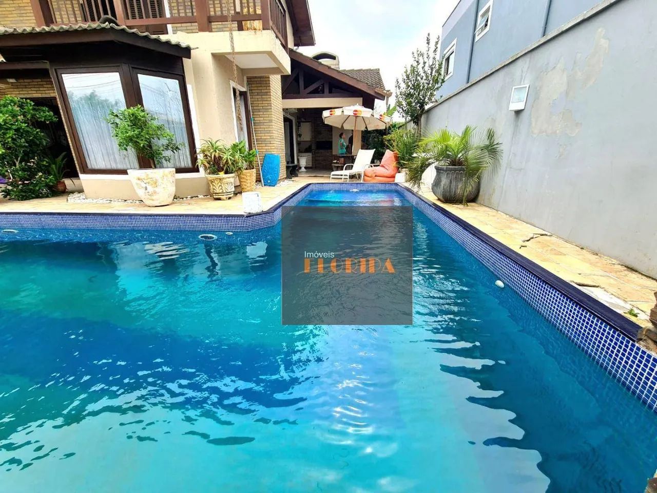 Excelente oportunidade: casa com piscina e 4 dormitórios pertinho da av. Pequeno Príncipe - Foto 3