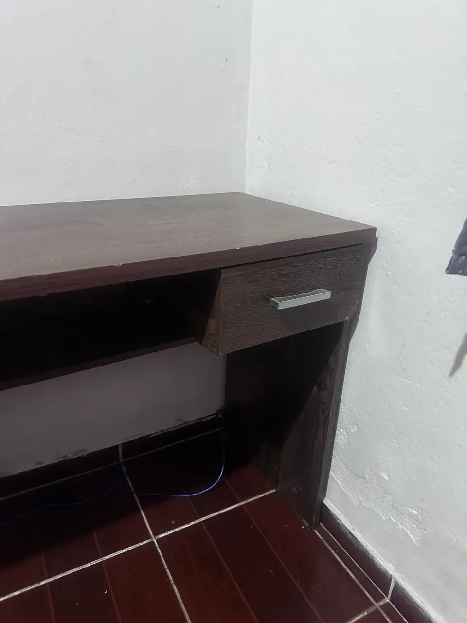 MESA COM GAVETA - Foto 2