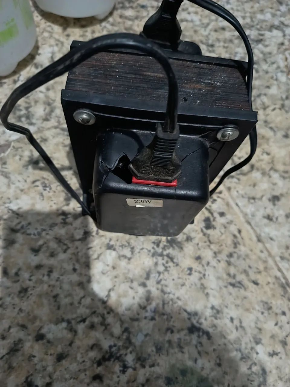 Transformador de voltagem 