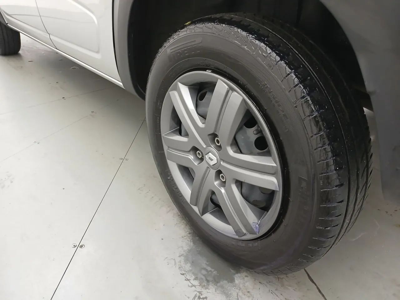 Renault Kwid 1.0 Zen, foto 12 de 18