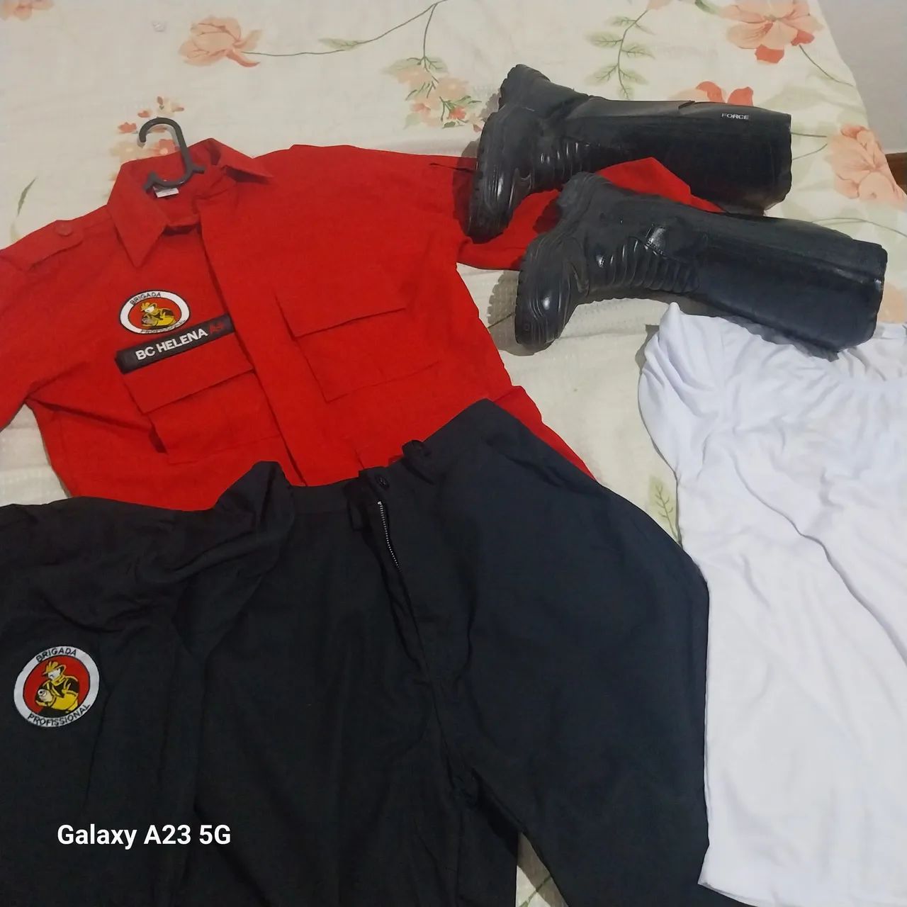 Vendo uniforme de bombeiro brigadista complet