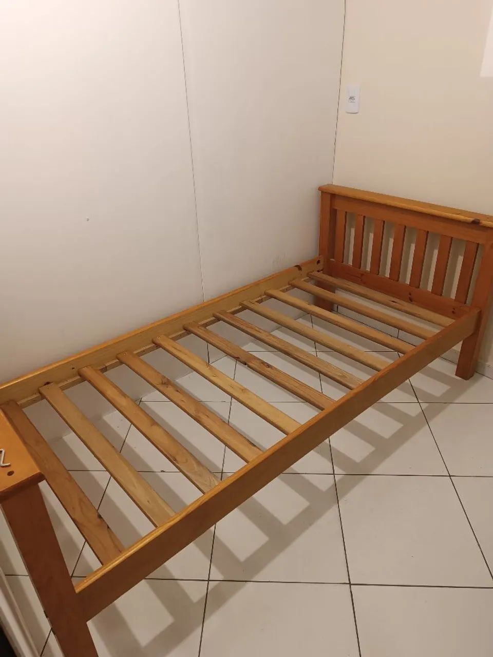 Cama de solteiro 
