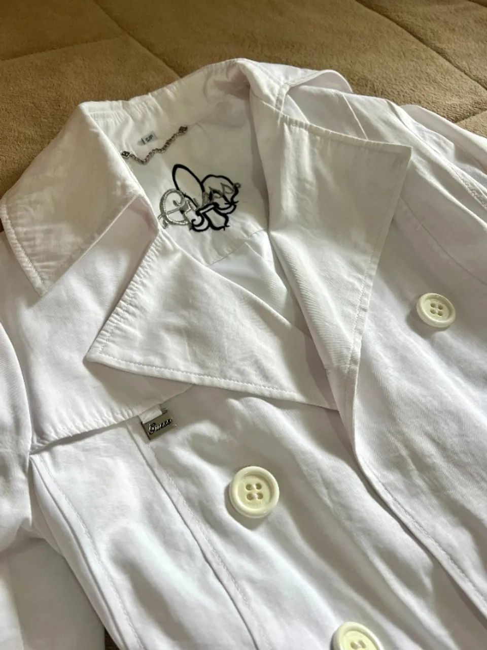 trenchcoat / sobretudo guess branco - Foto 5