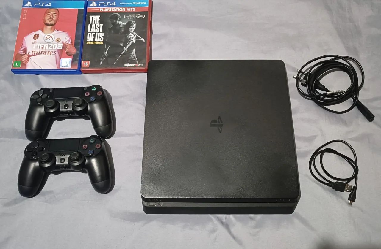 Playstation 4 com 2 controles + 2 jogos