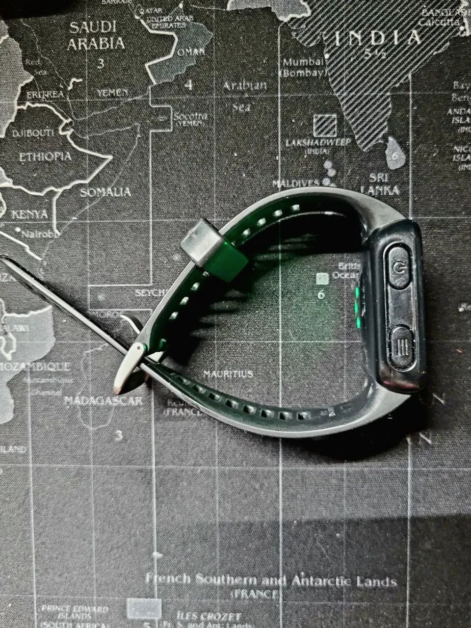 Relógio Garmin Forerunner 35 + Kit (Pulseiras Novas, Capa e Película) - Foto 4