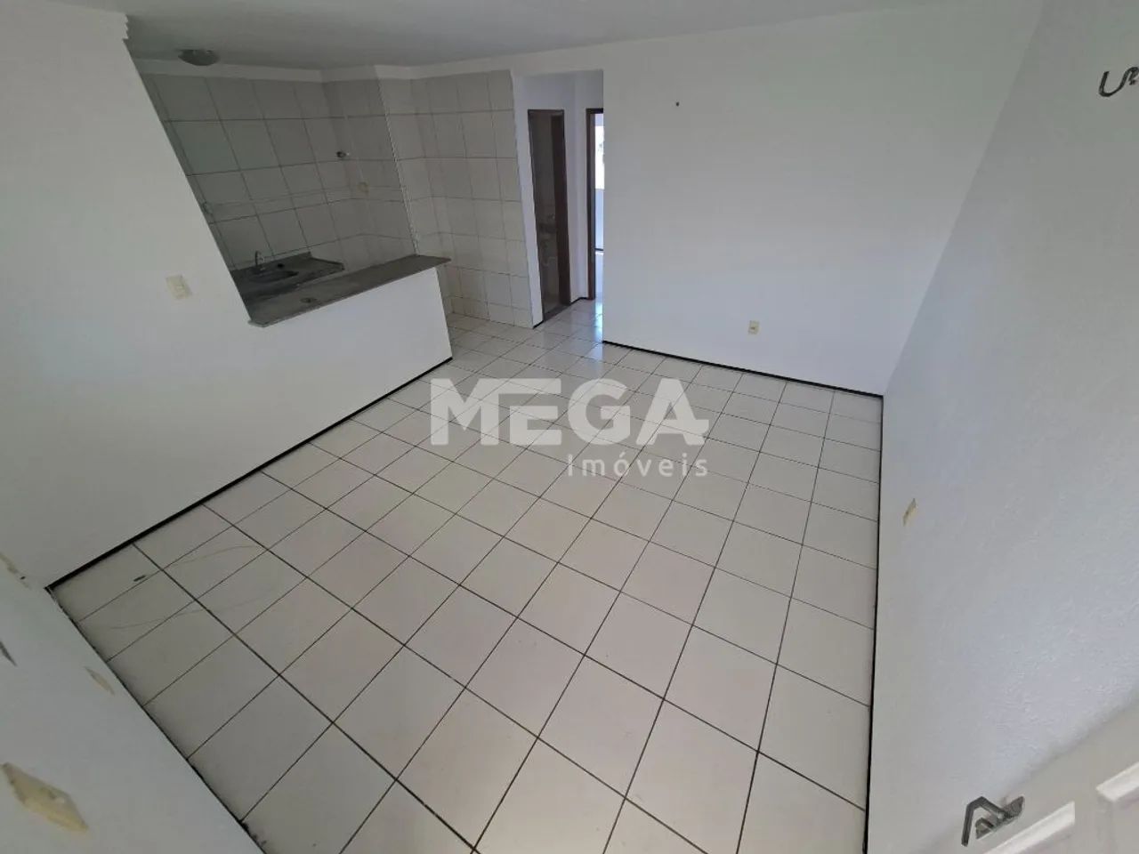 Apartamento com 2 quartos no bairro Benfica em Fortaleza, CE - Foto 2