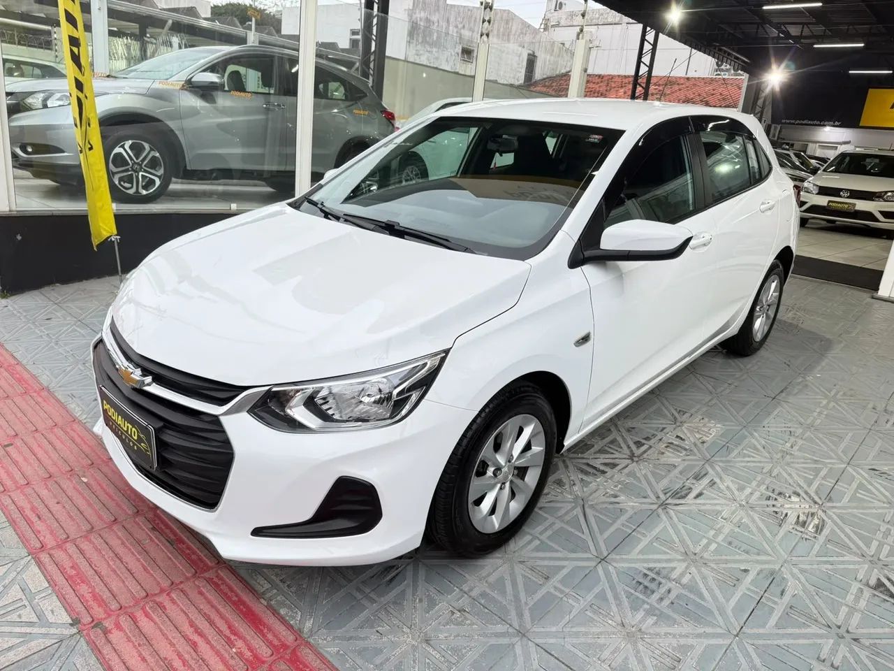 Chevrolet Onix Hatch LT 1.0 12V Flex Mec. 4P 2021 - Foto 4