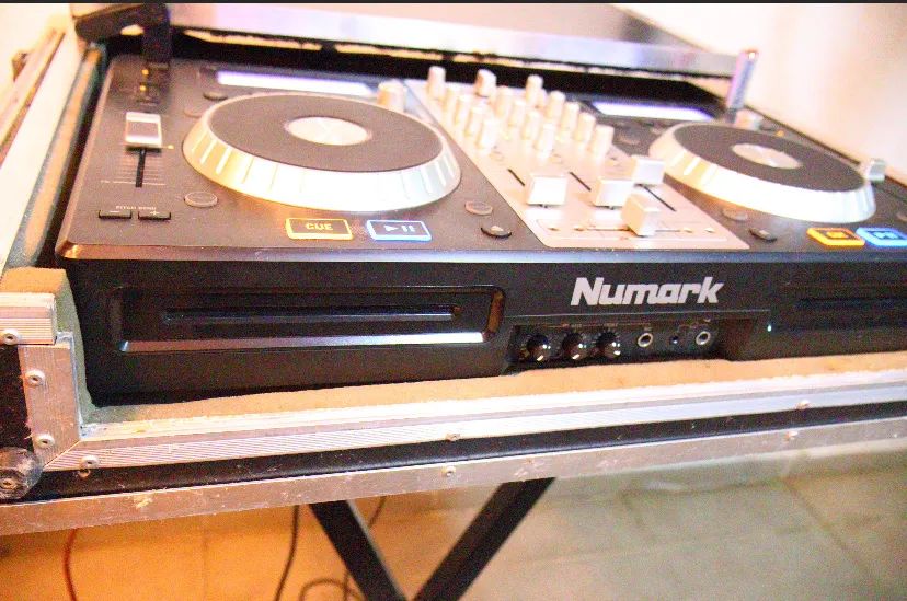 Controladora Numark Mixdeck Express - Instrumentos musicais