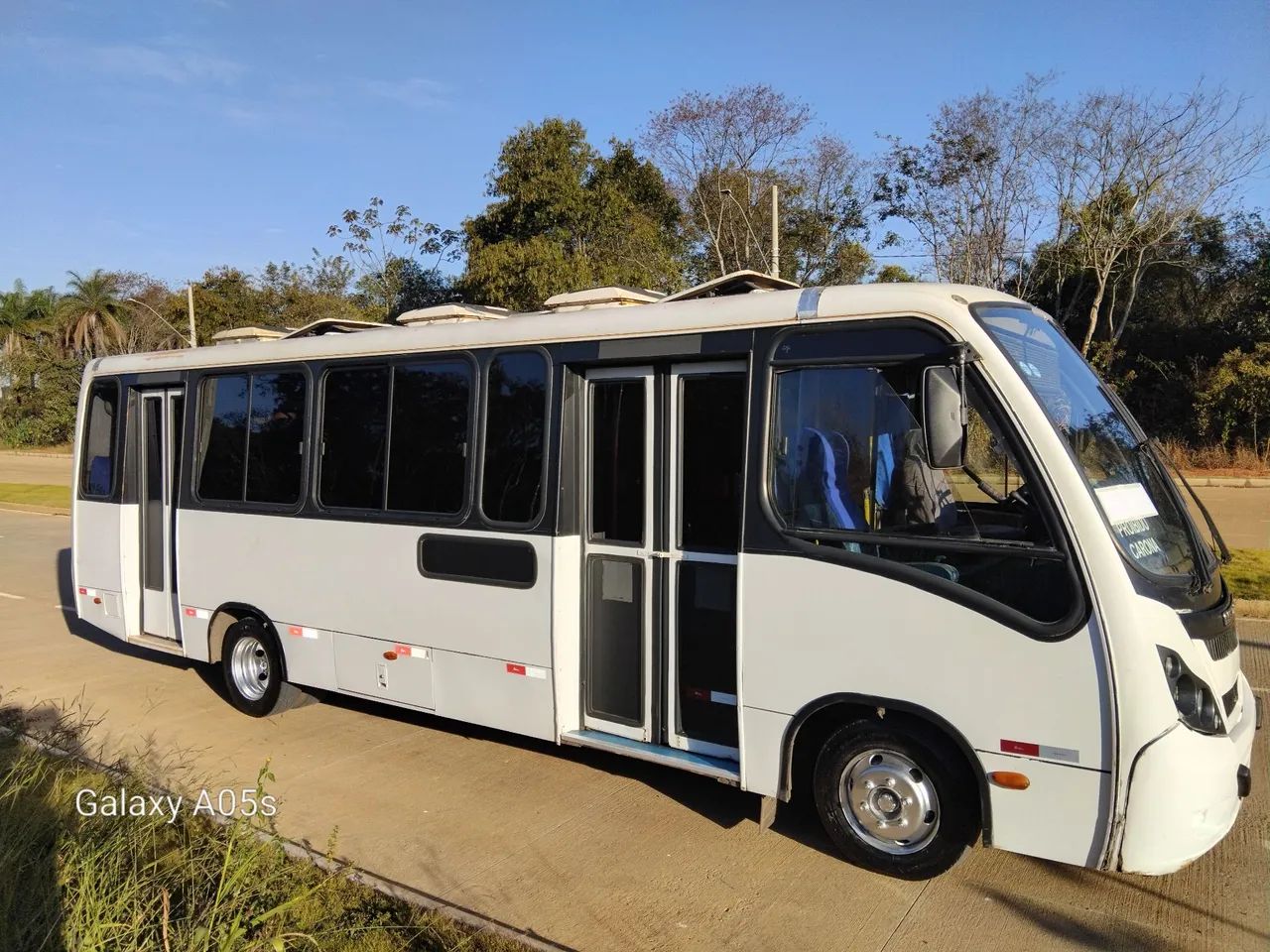 Micro ônibus neobus mwm ano 2012